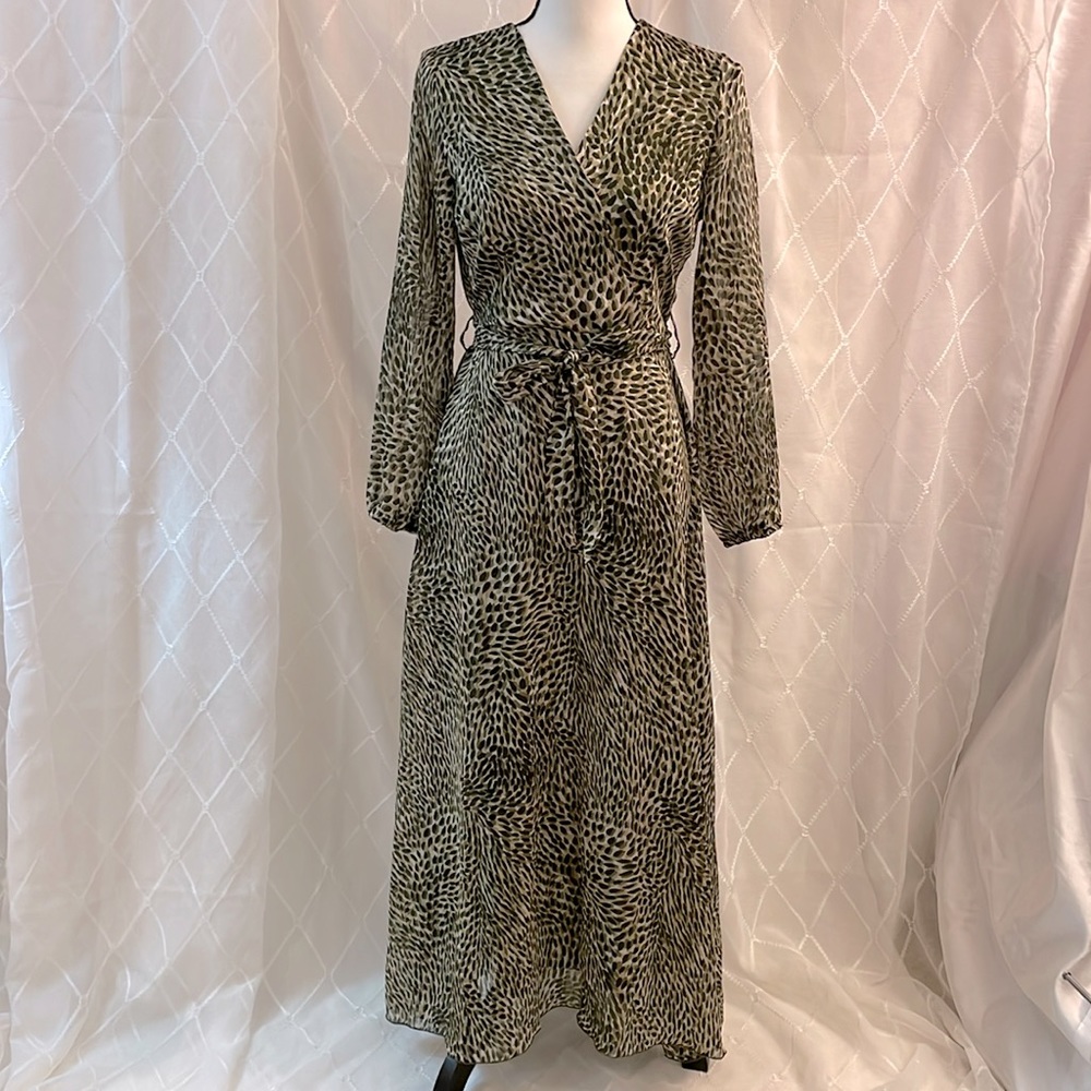 Q2 Brand Wrap Front Chiffon Maxi Dress Size Small